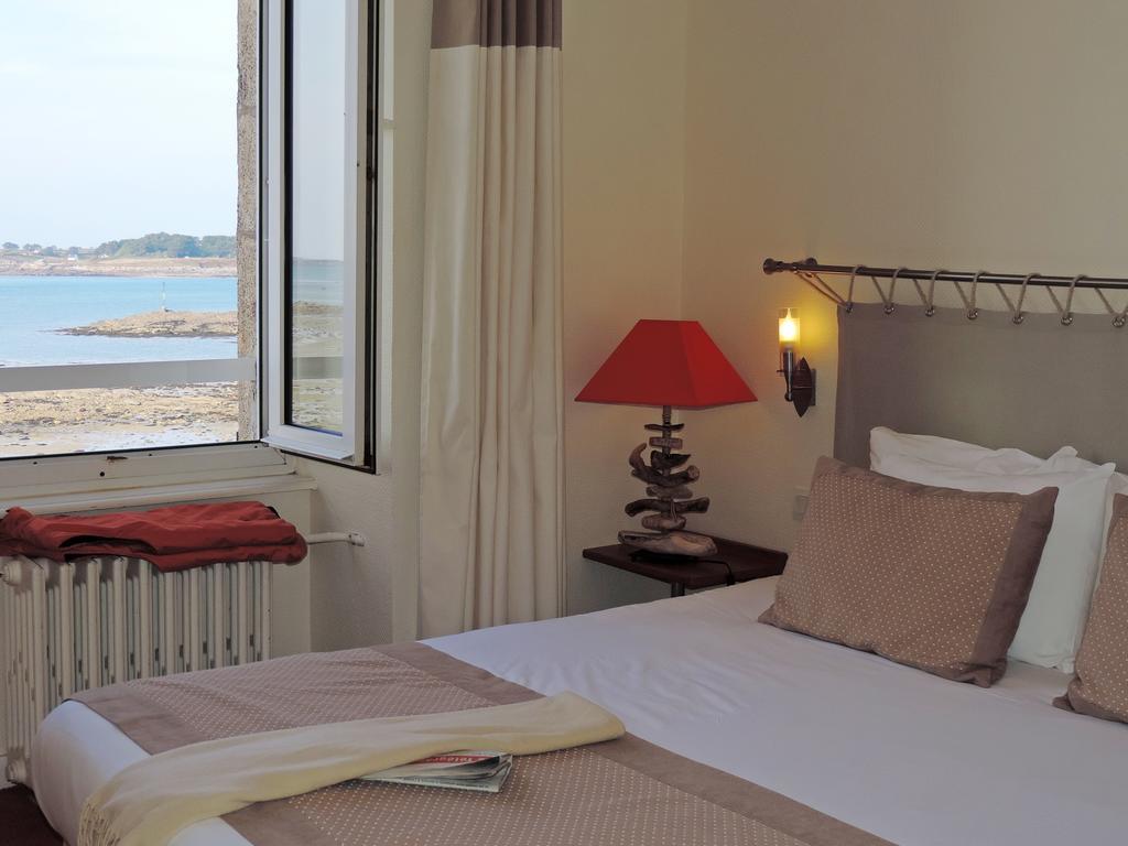 Hotel Aux Tamaris - Vue Mer Roscoff Bilik gambar