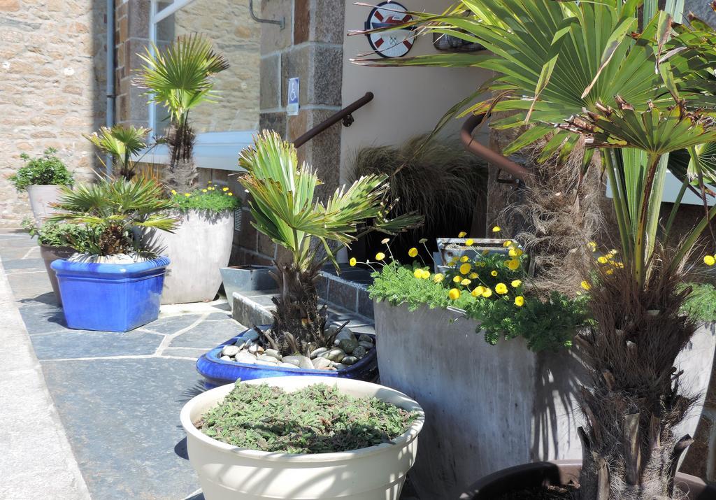 Hotel Aux Tamaris - Vue Mer Roscoff Luaran gambar