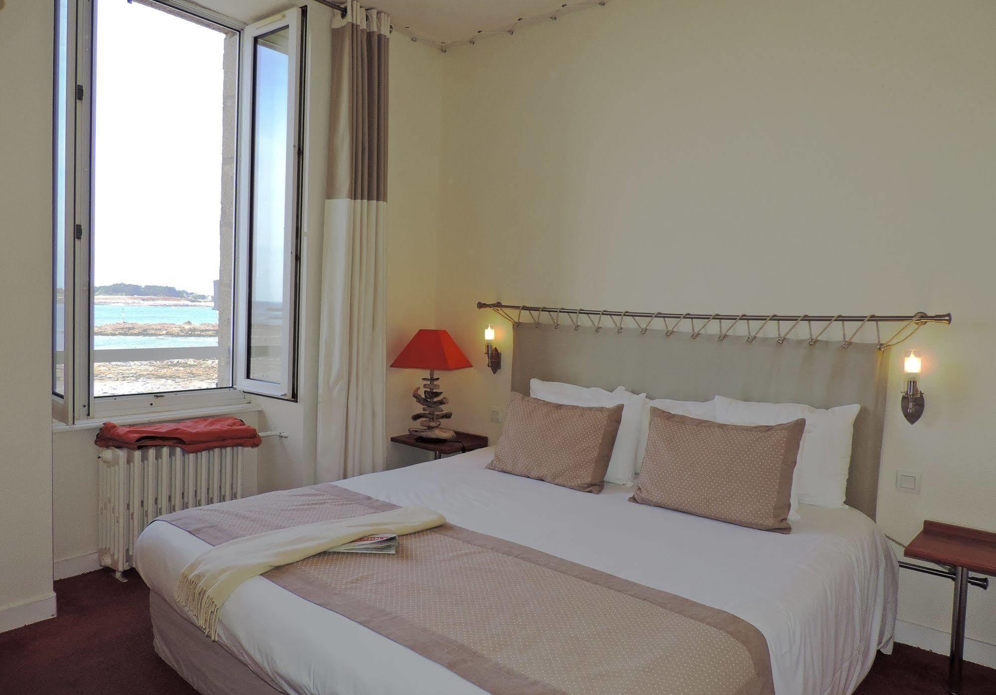Hotel Aux Tamaris - Vue Mer Roscoff Luaran gambar