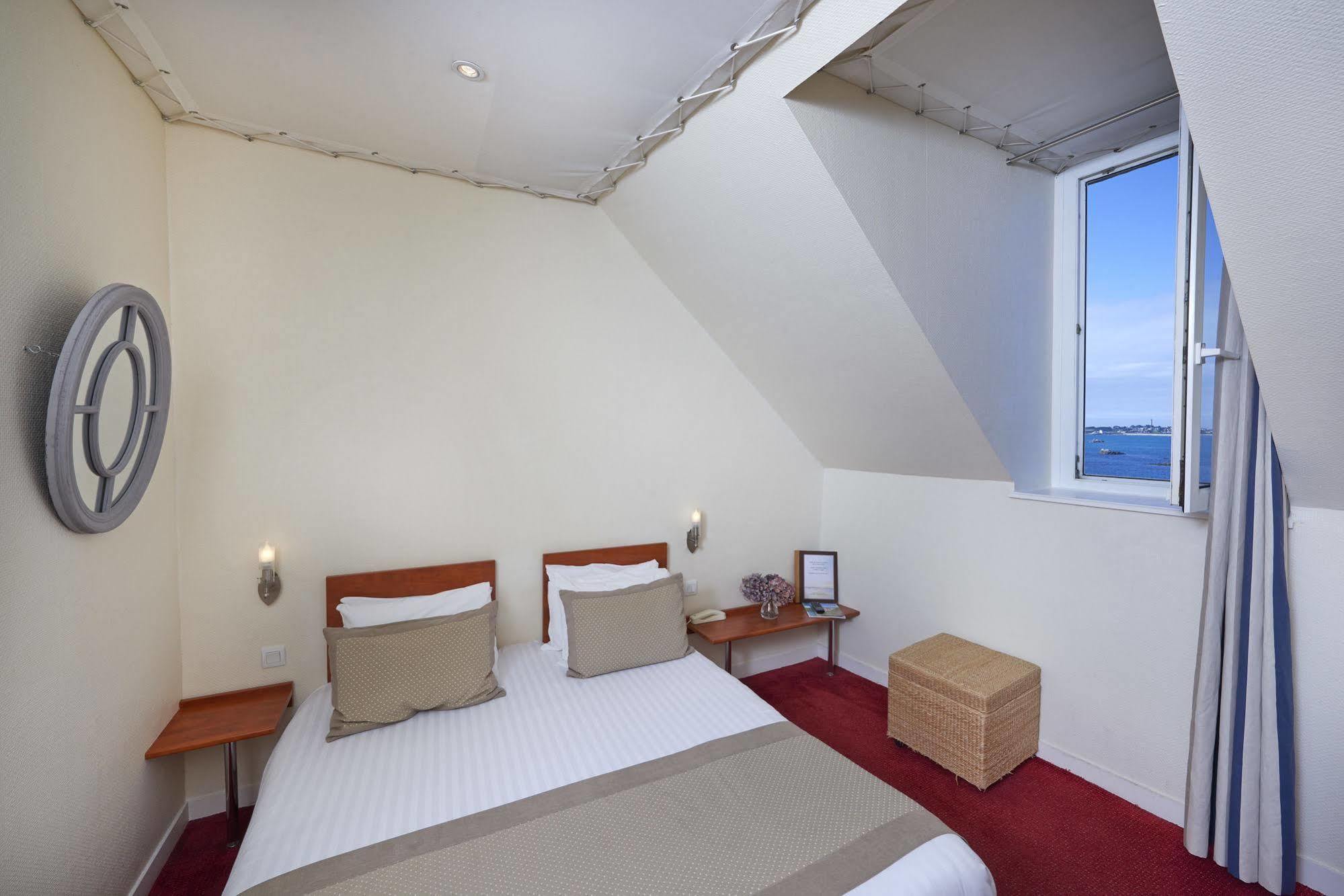 Hotel Aux Tamaris - Vue Mer Roscoff Luaran gambar