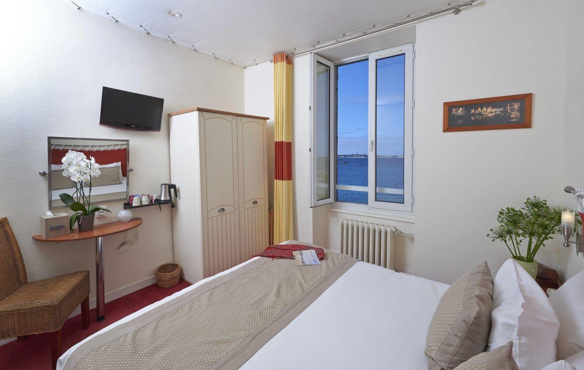 Hotel Aux Tamaris - Vue Mer Roscoff Luaran gambar